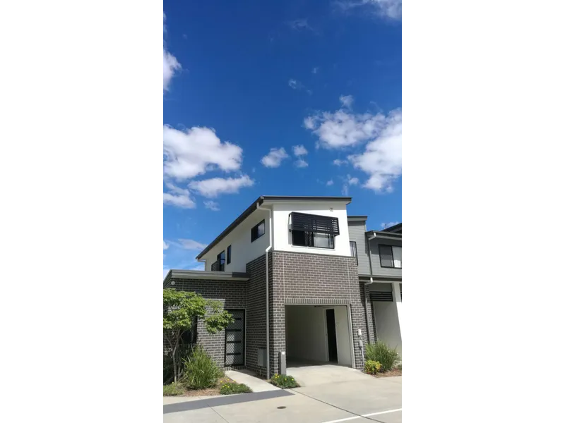 Great location townhouse