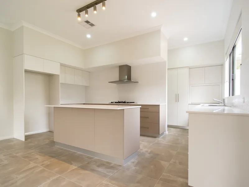 MODERN 4x2x2 HOME REPRESENTS AMAZING VALUE FOR MONEY