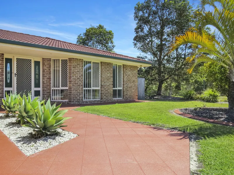 Sizeable Pelican Waters Family Home