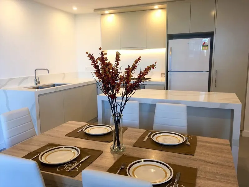 Fully Funished Waterview 2B Apartment with Parking