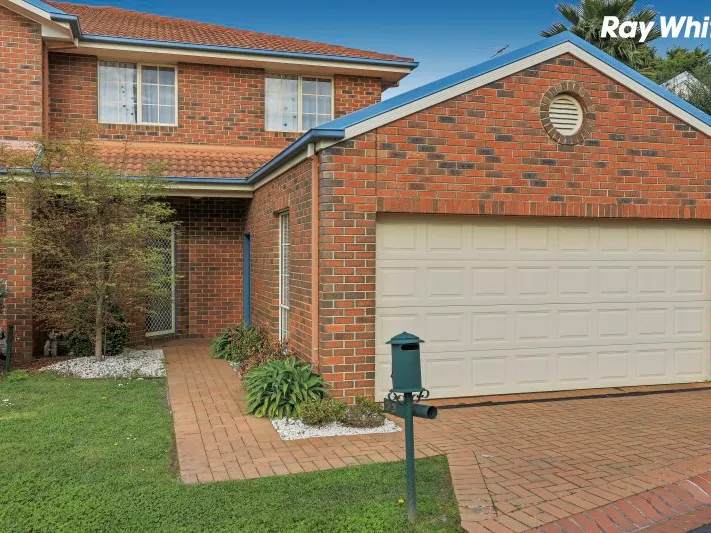 Elegant and Serene Townhouse!