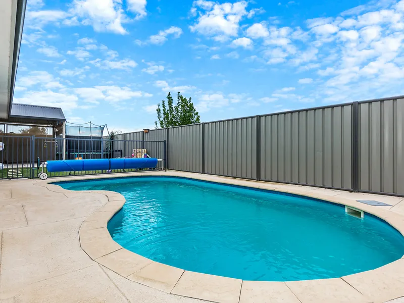 Large family home with pool