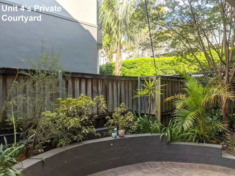 Ground floor apartment with private garden oasis