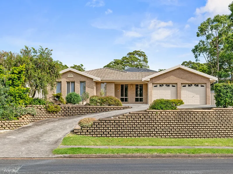 FAMILY HOME IN IDYLLIC LOCATION