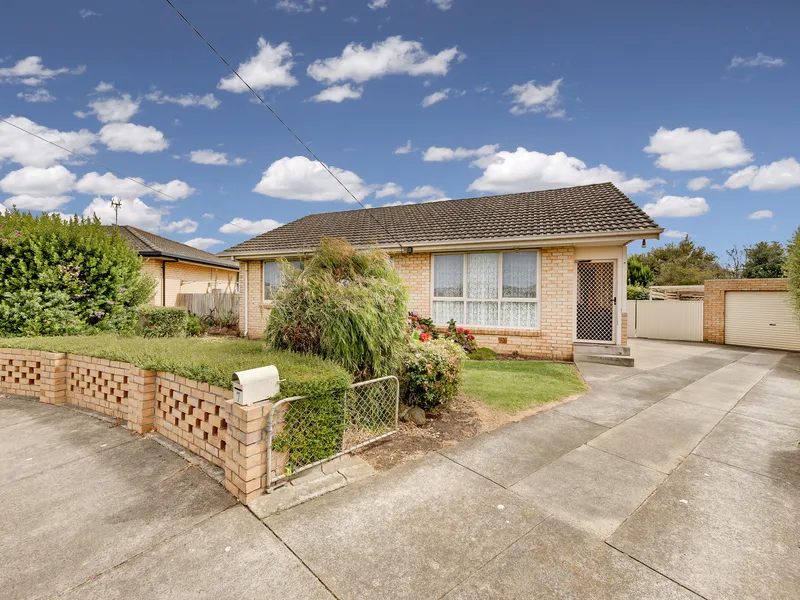 Solid Home In Quiet Court