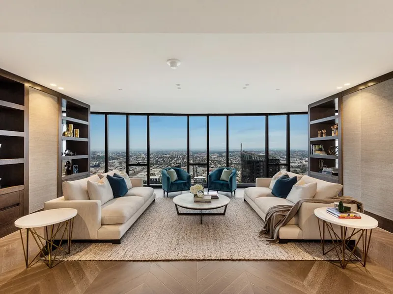 36th Floor Luxury Four Bedroom Residence