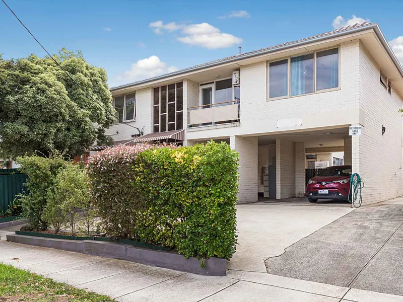 Ideal Position  ONE WEEKS FREE RENT 