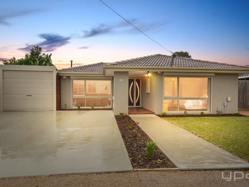 A RENOVATED DELIGHT ON 650M2 (APPROX.) OF LAND!