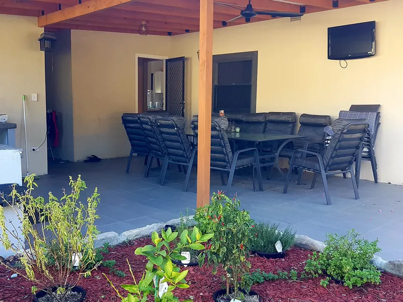 Large renovated family home in sought after location!