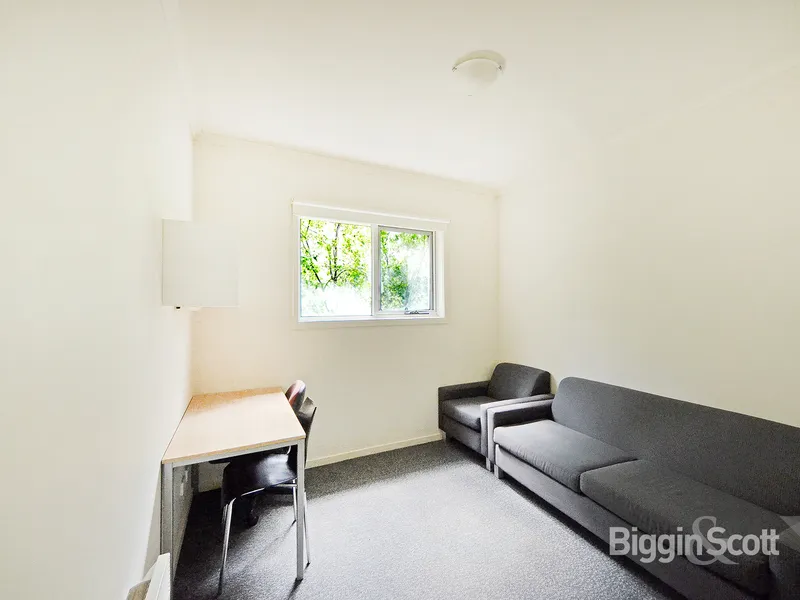 MOMENTS TO MONASH UNI!