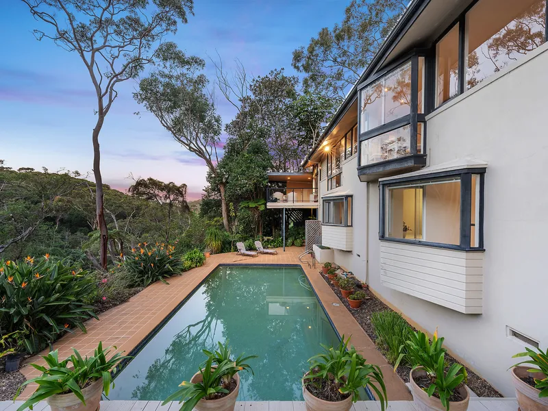 Family home tucked away in a private leafy setting