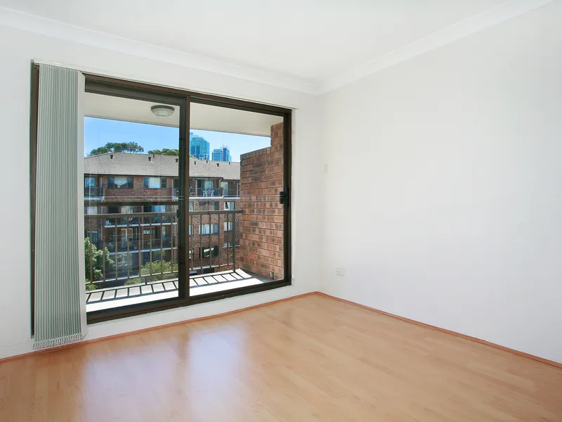 Two Bedroom, Two Level Apartment with One Lock Up Garage.  First Week Rent Free.