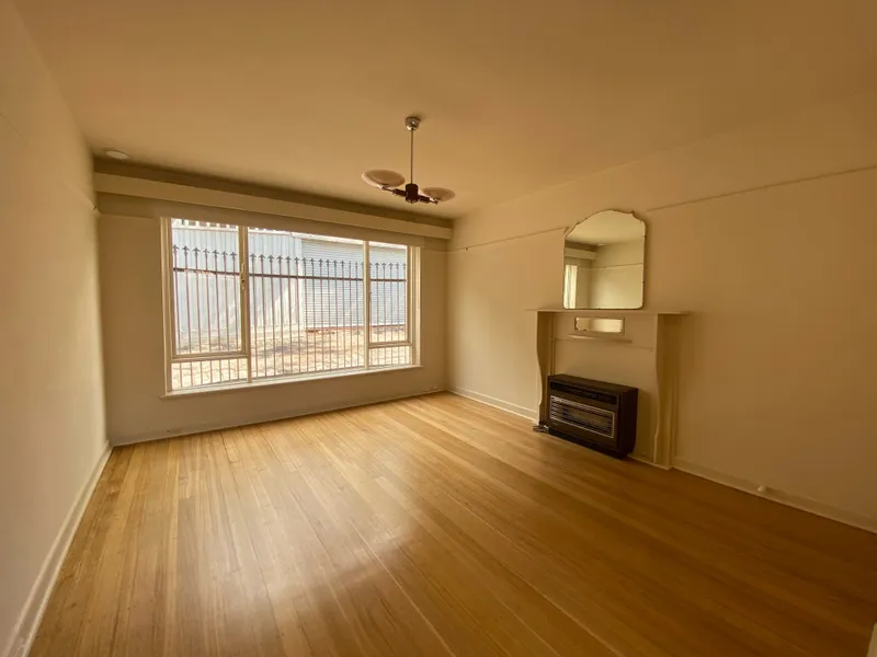 IMMACULATELY PRESENTED IN QUIET LOCATION!