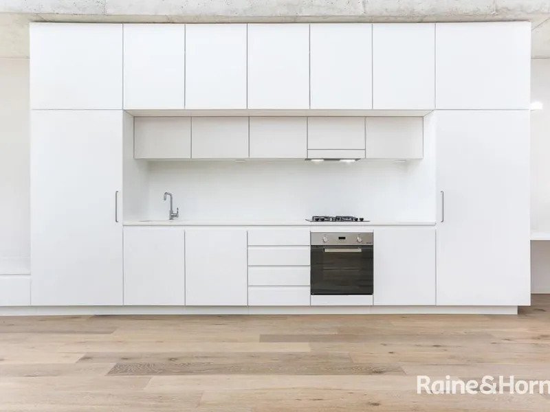 Quality Two Bedroom Unit + Study