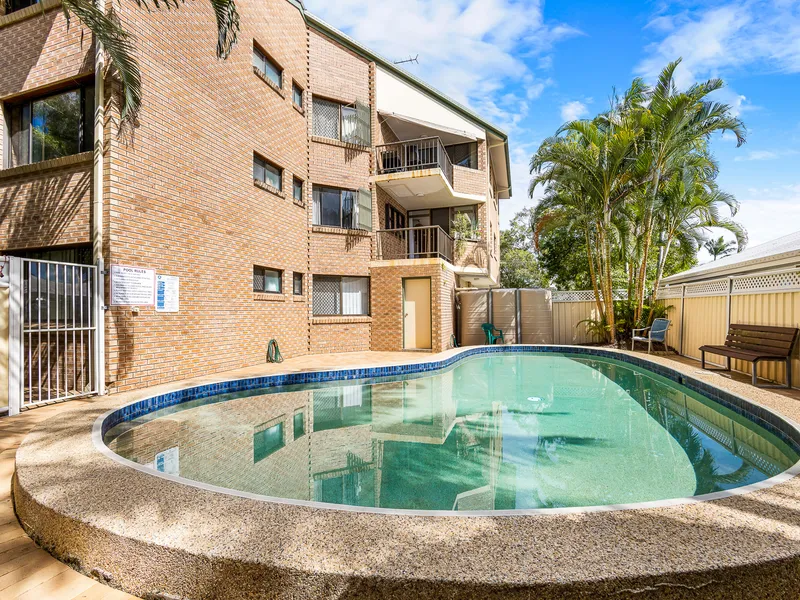 Gorgeous 2 bedroom unit in the heart of Coolum Beach!