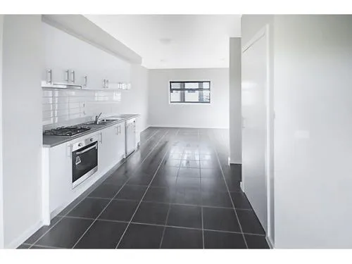 Modern & Contemporary Townhouse!