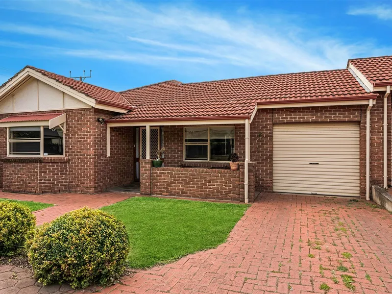 Lovely Courtyard Home