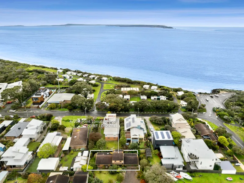 A Short Stroll from Springs Beach