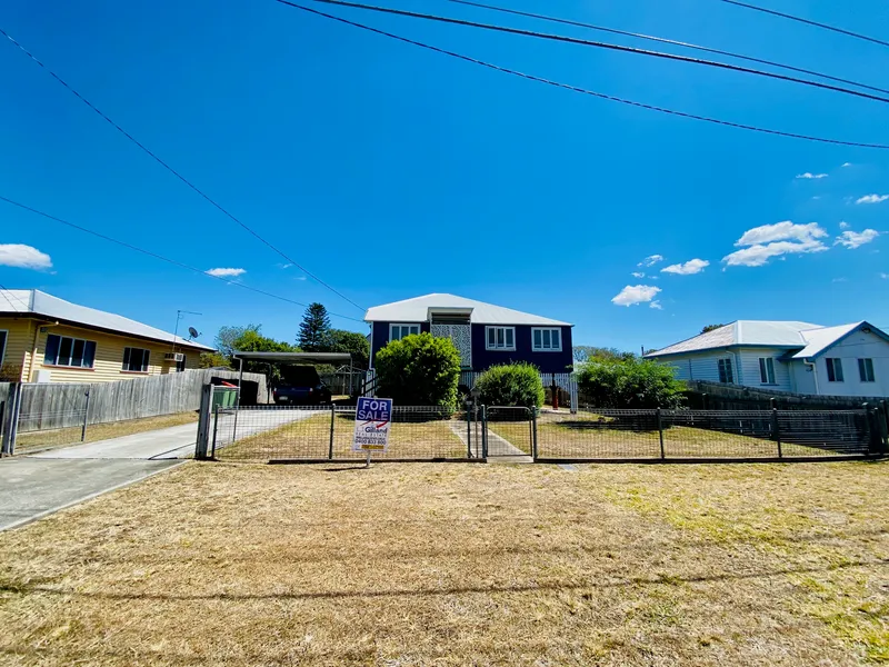 MAKE AN OFFER TODAY!!! TRADITIONAL STYLE, MODERN INTERIOR - A FULLY RENOVATED HOME THAT MUST SELL ASAP!