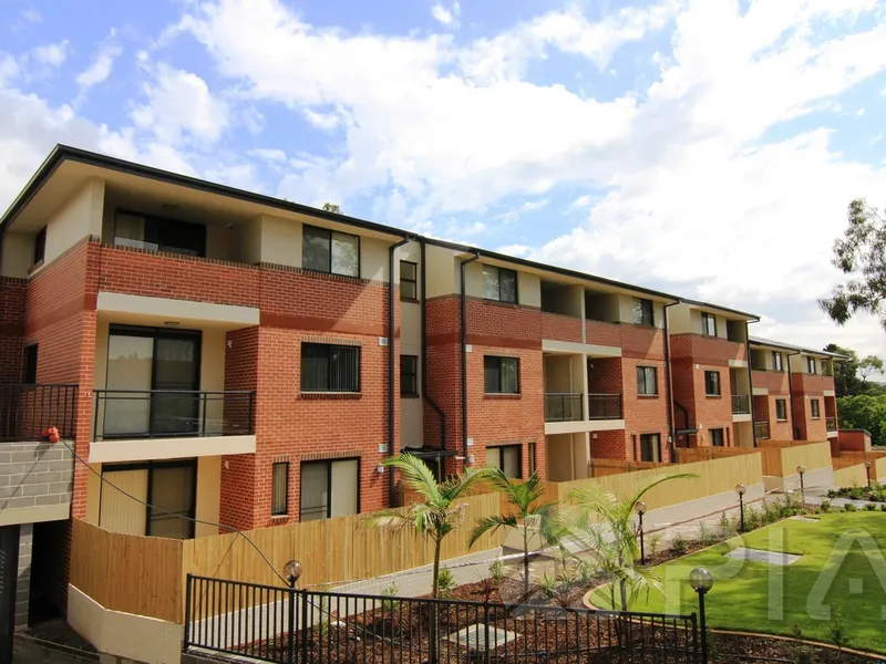 Oversized Four Bedrooms Unit for lease!!