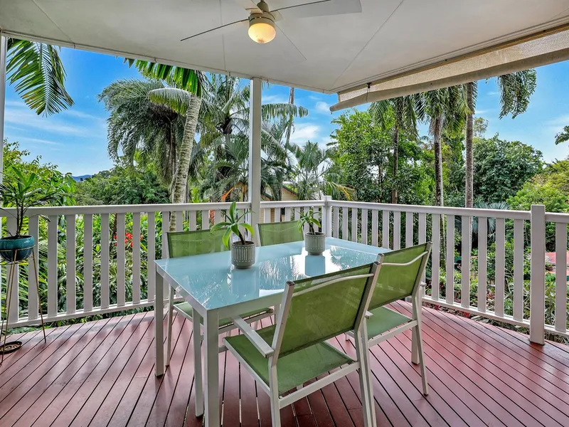 Stunning & Modern Queenslander