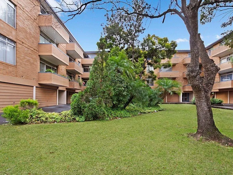 Top floor two bedroom apartment