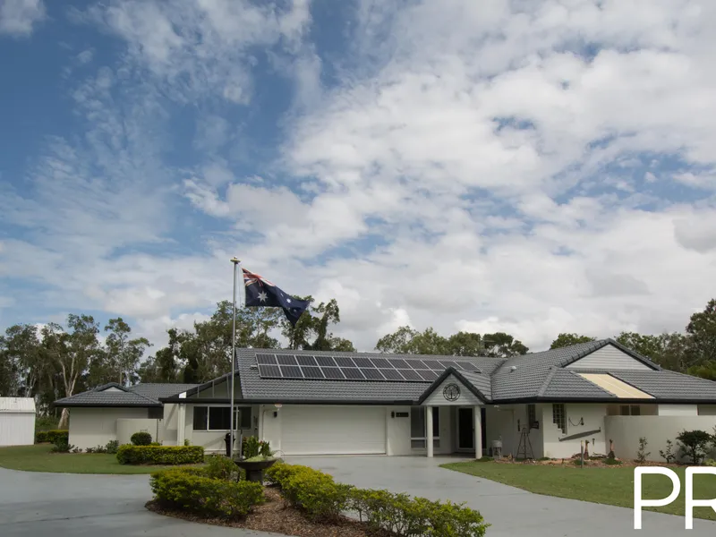 THIS IS THE LIFE!  LUXURY WITH MULTIPLE LIVING - SHEDS - POOL - ACREAGE