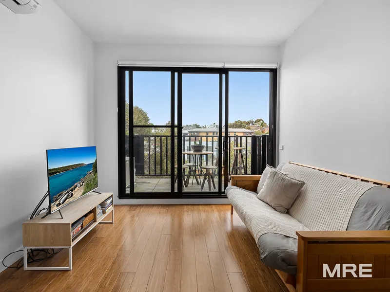 Chic one bedroom with effortless lifestyle vibe