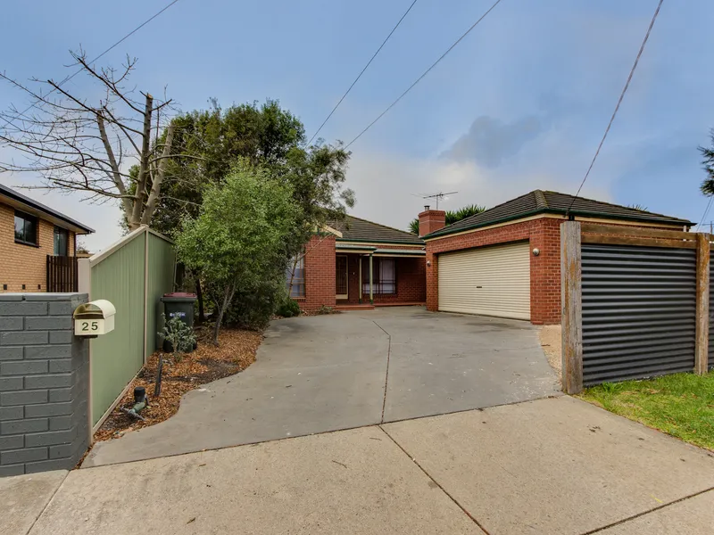 Beautifully presented four bedroom home in Bell Park (3D tour coming soon)