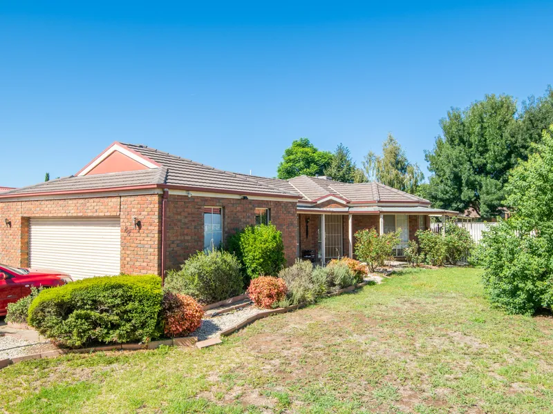 Kialla Lakes Living!