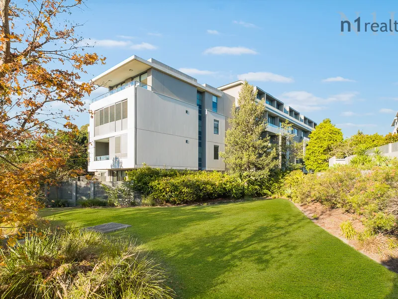 Light-filled spacious apartment in Lindfield's exclusive east-side