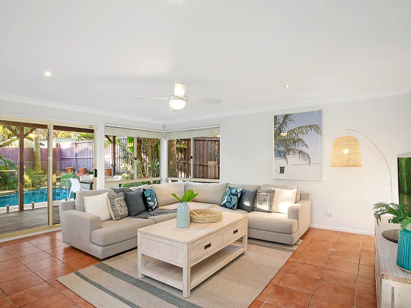 Spacious family home with swimming pool