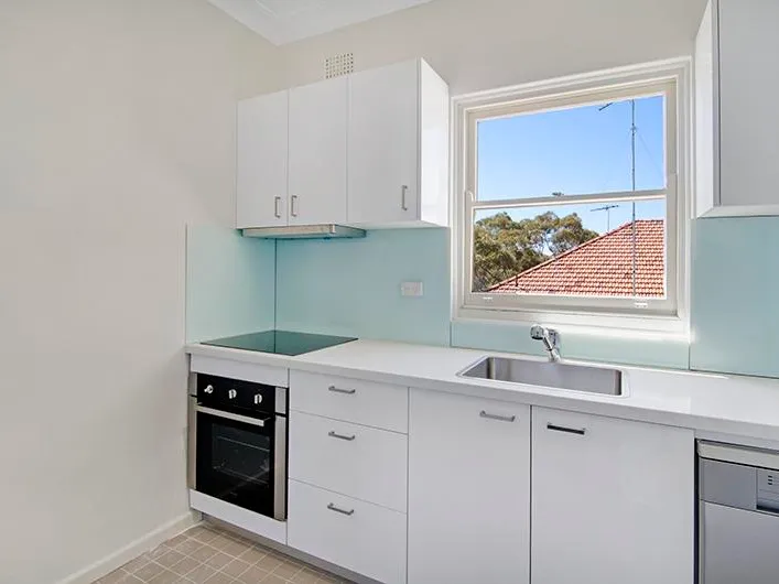 MODERN LIVING IN THE HEART OF BONDI JUNCTION