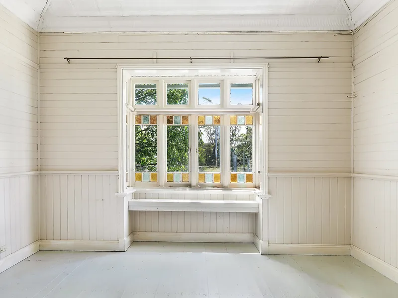 Conveniently located close to Lawson Village.