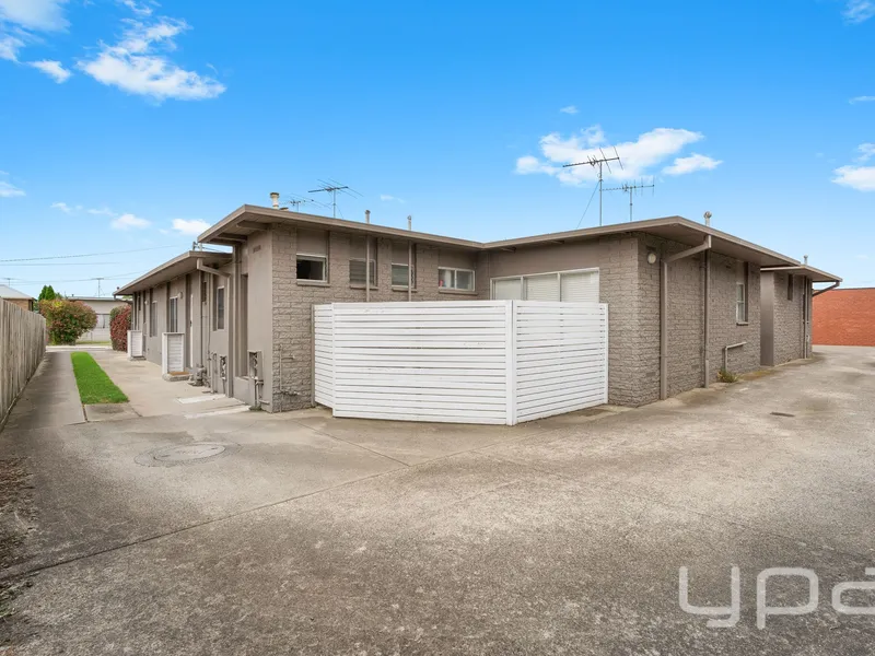 This cosy and comfortable unit is the ideal starter home, also perfect for the ideal investor who can immediately collect rent.