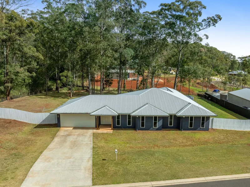 Spacious Family Home on 3109m2 block in a Prime Position of Cabarlah