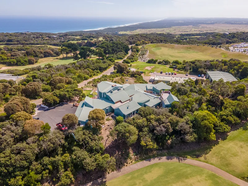 Stunning Costal Views With An Instant Return