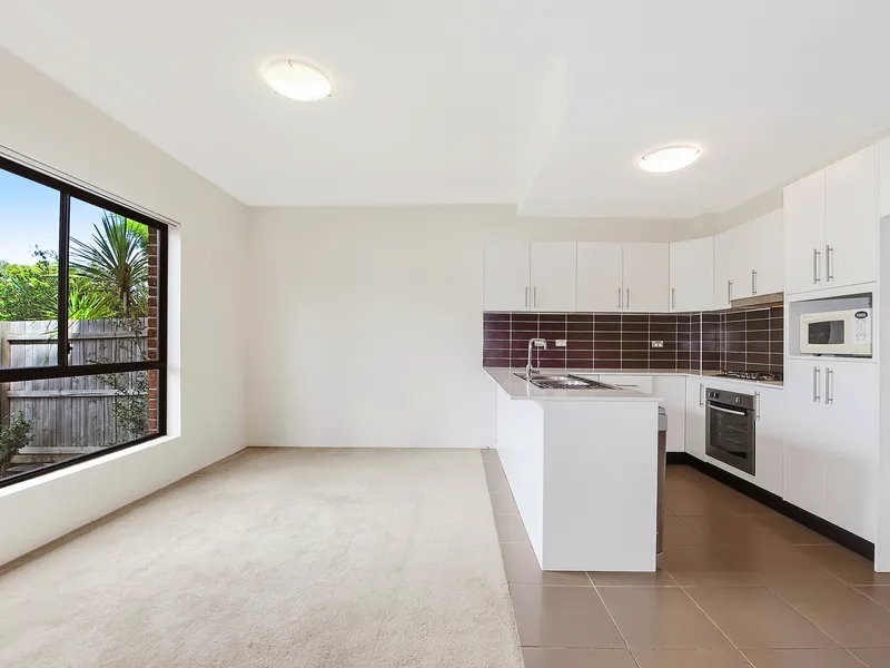 Spacious 2 bedroom apartment in a Desirable Location