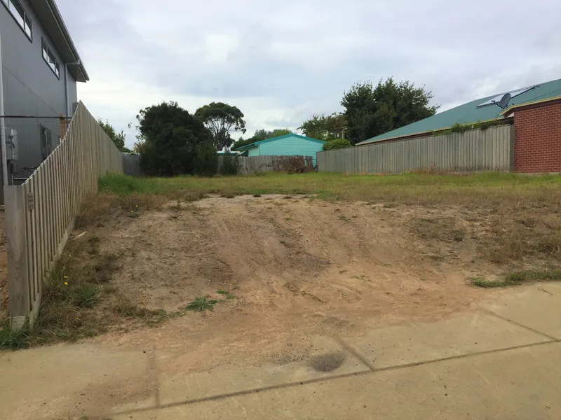 TITLED LAND IN CORONET BAY