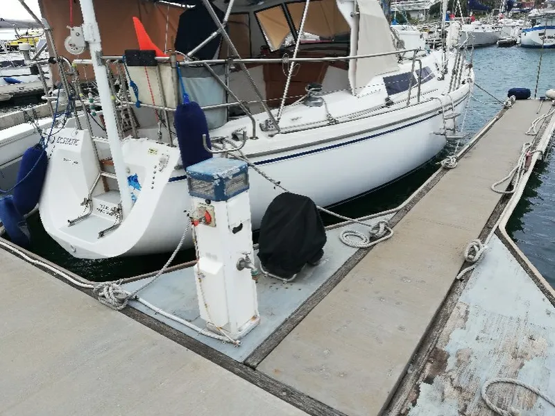 BERTH FOR SALE IN PRESTIGIOUS CLUB ENVIRONMENT