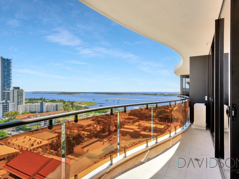 Top Floor PENTHOUSE with Breathtaking ocean views!