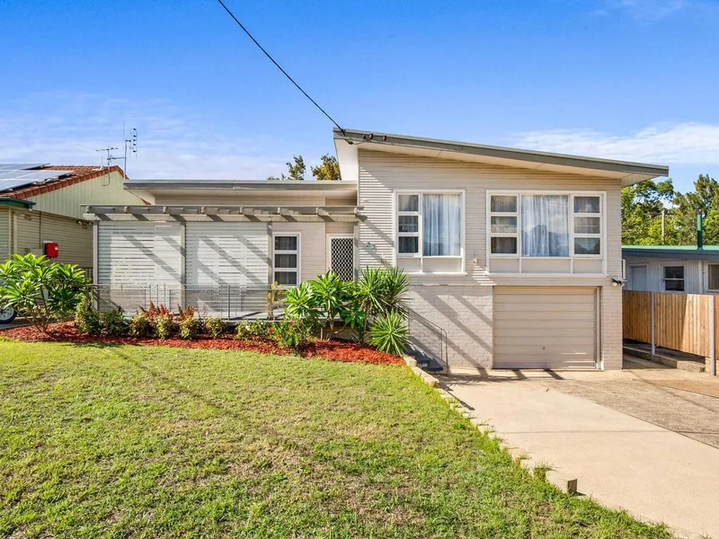 Spacious 3 Bedroom in Convenient Location