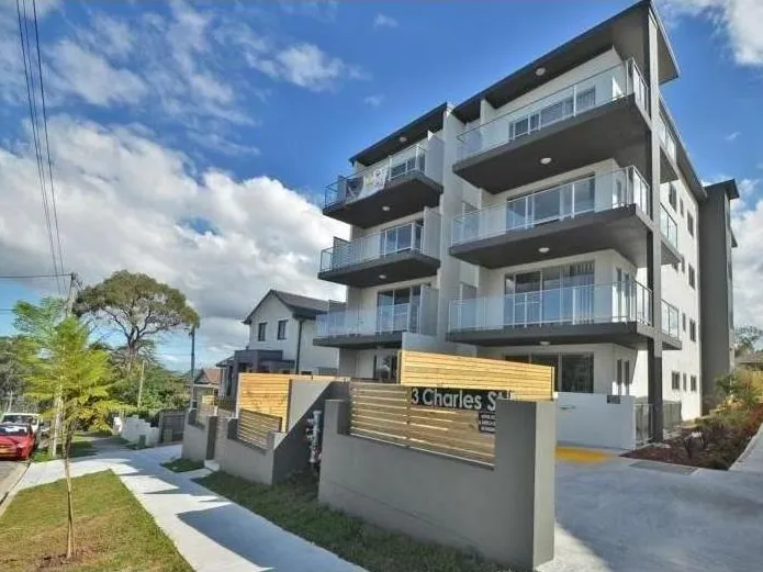 Modern & Convenient 2 Bedroom within Carlingford West Catchment