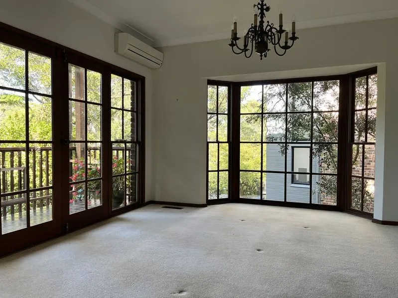 Lovely Home immersed in private setting