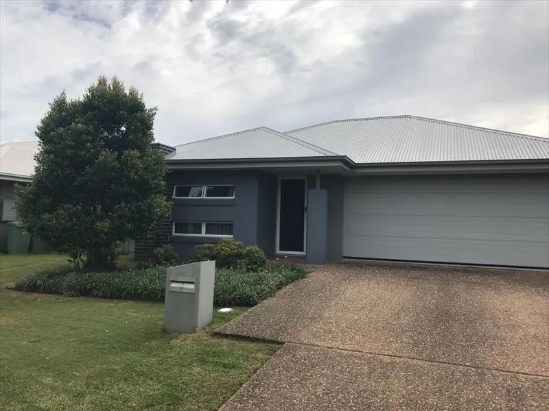Immaculate 4 Bedroom home in Willow Vale