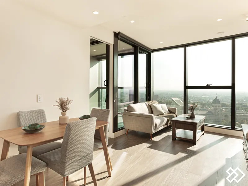 2-Bed Apartment with Amazing Carlton Gardens Views
