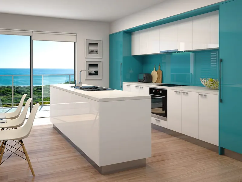 WALKING DISTANCE TO THE BEACH!!