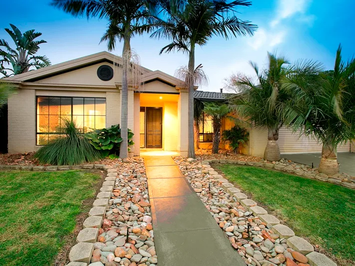 SPACIOUS 4 BEDROOM FAMILY HOME!