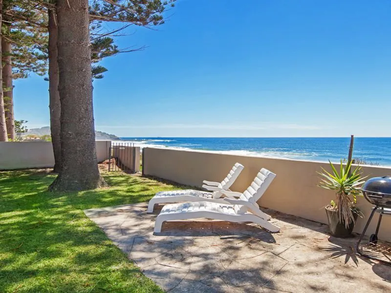 ABSOLUTE BEACH FRONT HOME! Please call Ilijana Nonkovic to enquire: 0404 234 878