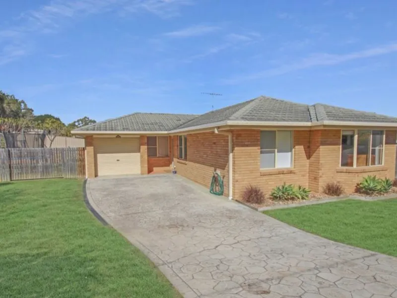 Beautiful Family Home on a Huge Block!